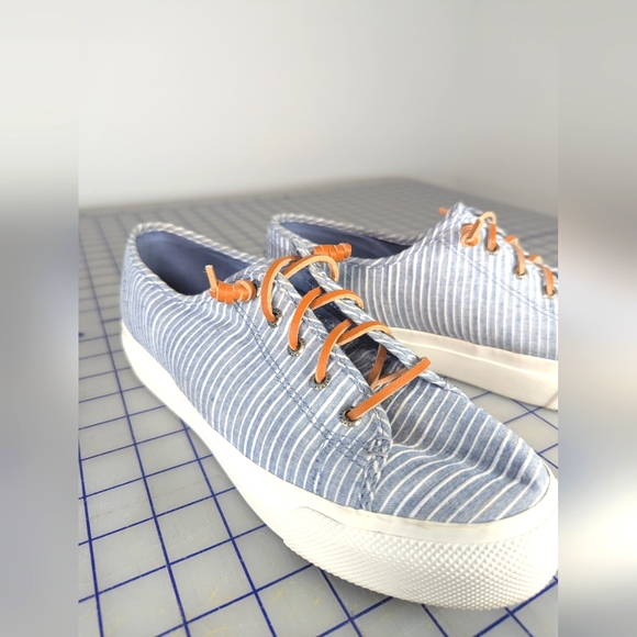 Sperry Striped Blue & White Sneakers – Women’s 9.5, Leather Laces - Picture 5 of 16